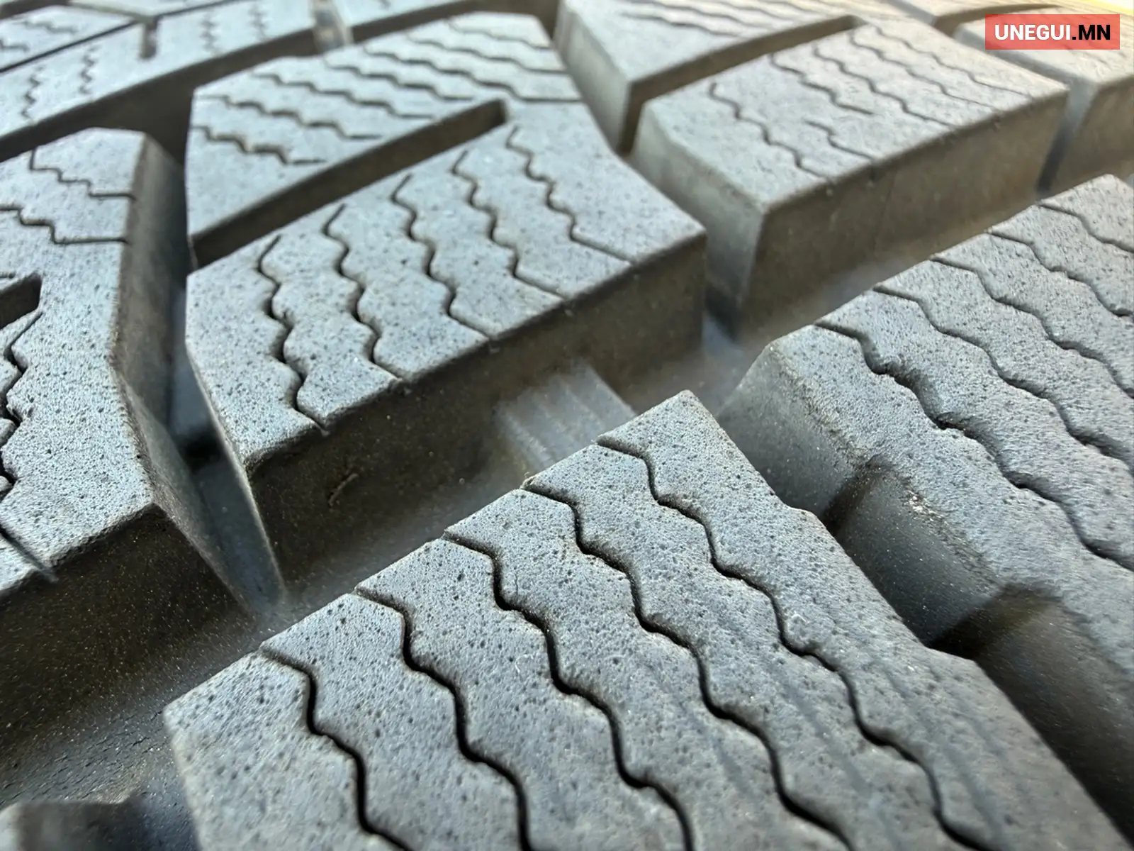 Дөрвөн улирлын дугуй 235/60R18 (Япон) 1